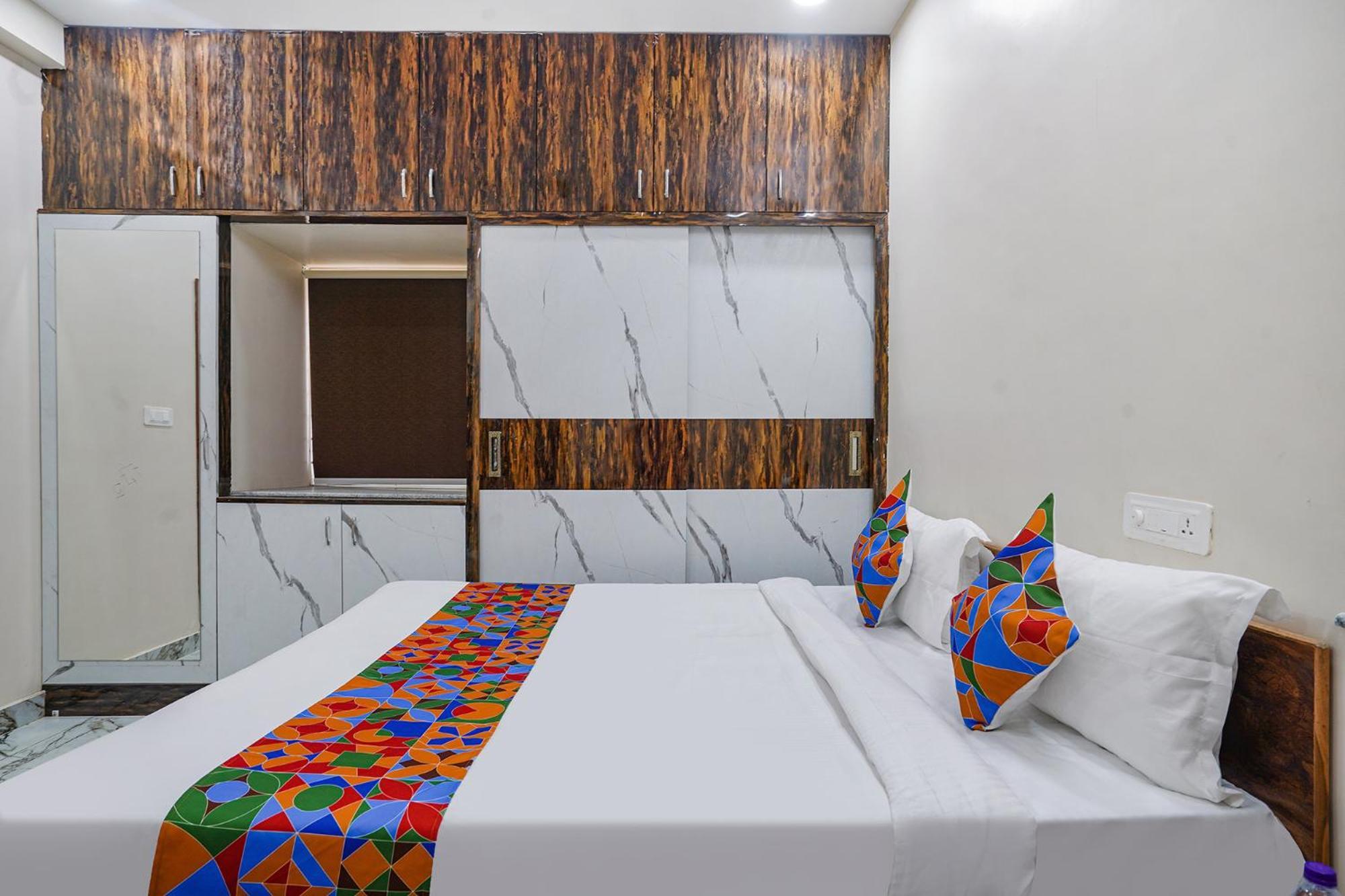 Fabhotel Perams Grand Inn - Hitech City Hajdarabad Zewnętrze zdjęcie